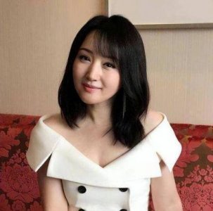 ​杨钰莹：一代甜歌天后，因豪门恋情星途结束，如今资产过亿