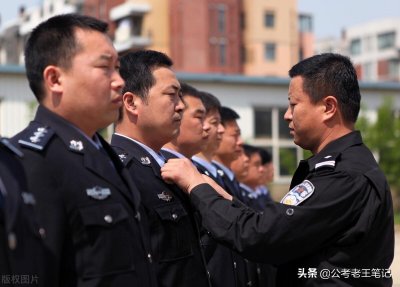 ​监狱警察工资很高，却成为“冷门岗位”？看看工作压力就懂了