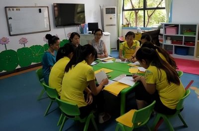 ​家长晒出幼儿园“学费清单”，打破大家的认知，普通家庭：读不起