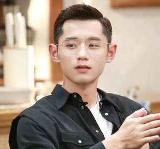 ​张继科和女友被曝好事将近！两人深夜约会共赴爱巢，女方身材傲人