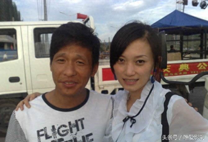 宋小宝娇妻照片流出，不敢相信他们是一家！