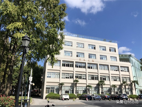 上海财经大学校园风光,走进深秋的校园,实在太美了