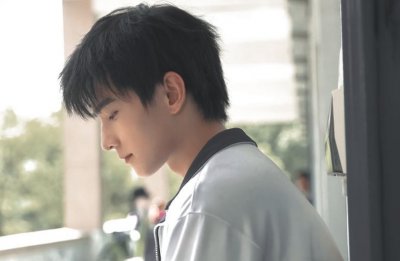 ​杨洋微博艾特了王楚然，两人的感情扑朔迷离?