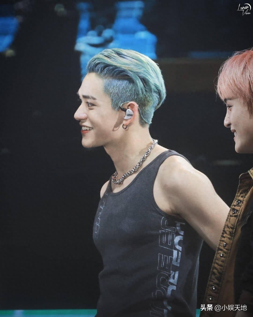 NCT成员黄旭熙（lucas),性感的肌肉手臂，男友力爆棚的卢卡斯