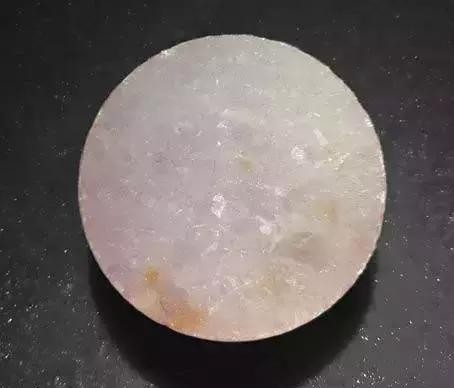 玉髓是玉吗-玉髓和翡翠的区别（玉髓和翡翠的区别）