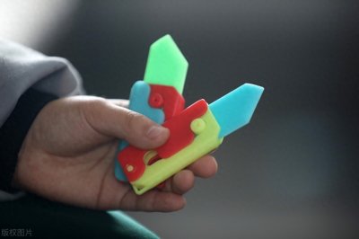 ​萝卜刀过去后，又有毒玩具风靡校园！家长们要警惕了