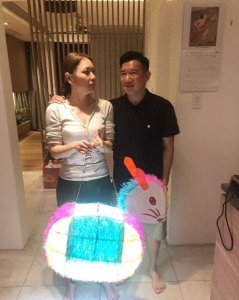 ​52岁乱港艺人杜汶泽近态曝出！妻子患癌症，两人在台北做自费手术