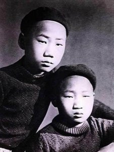 ​毛主席最后一个儿子毛岸青珍贵照片，年轻英俊，晚年平凡