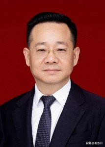 何兴轩任成都市成华区副区长、代理区长