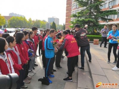 ​关注国际盲人节：触摸黑暗，我们与你同在