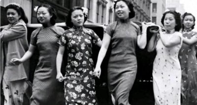 在那个时代妓女并非出于自愿,是生活所迫,而新中国要禁止娼妓