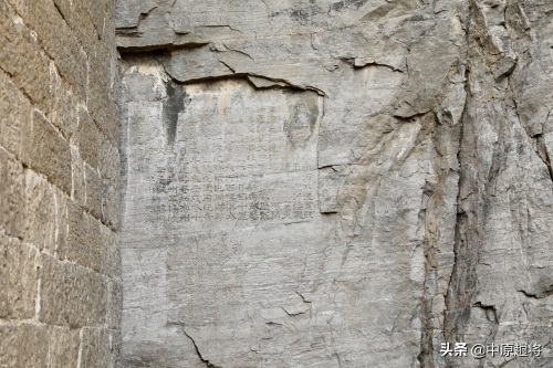 浚县大伾山天宁寺,最出名的就是北方最大的大伾山大佛