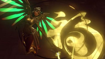 ​酥酥直播被骂哭 回应嘉年华露脸人气暴跌：被骂了5年还要怎么样