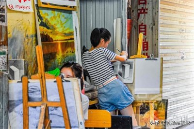​广东深圳大芬油画村，艺术气息浓郁全国最大的油画生产地，看啥样