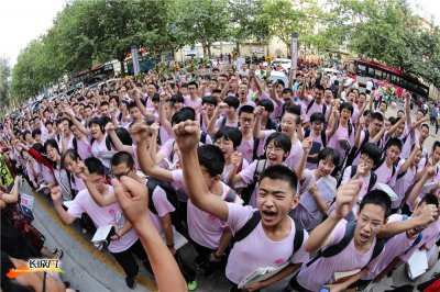 ​「关注中考」高清组图：“一举夺魁”“旗开得胜”!2019年中考首日花样多