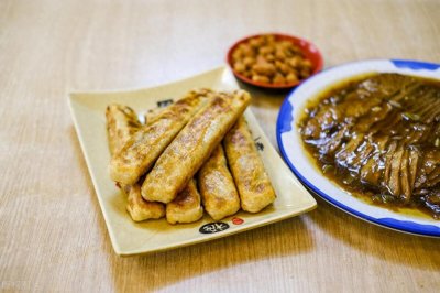 ​沈阳回头是一种特色的薄皮馅饼