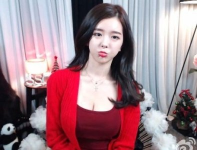 ​尹素婉为什么被称为“一代韩国电竞女神”