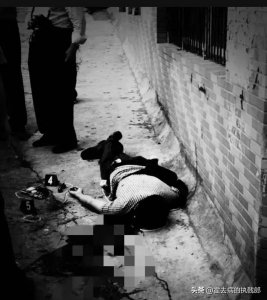 ​2012年重庆，悍匪周克华被警察击毙，现场留下一张罕见的老照片！