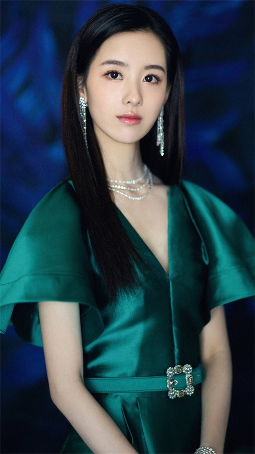 陈都灵,90后女星,福建厦门人,因美貌而出名