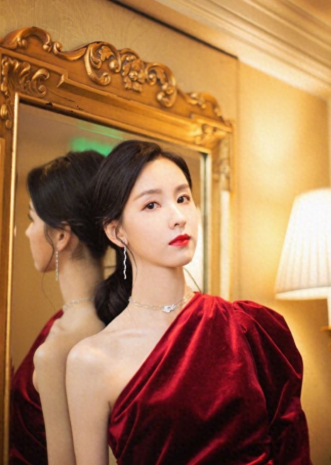 陈都灵,90后女星,福建厦门人,因美貌而出名