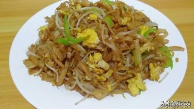 ​焖饼这样做最好吃，成本不到5块钱，好吃又解馋