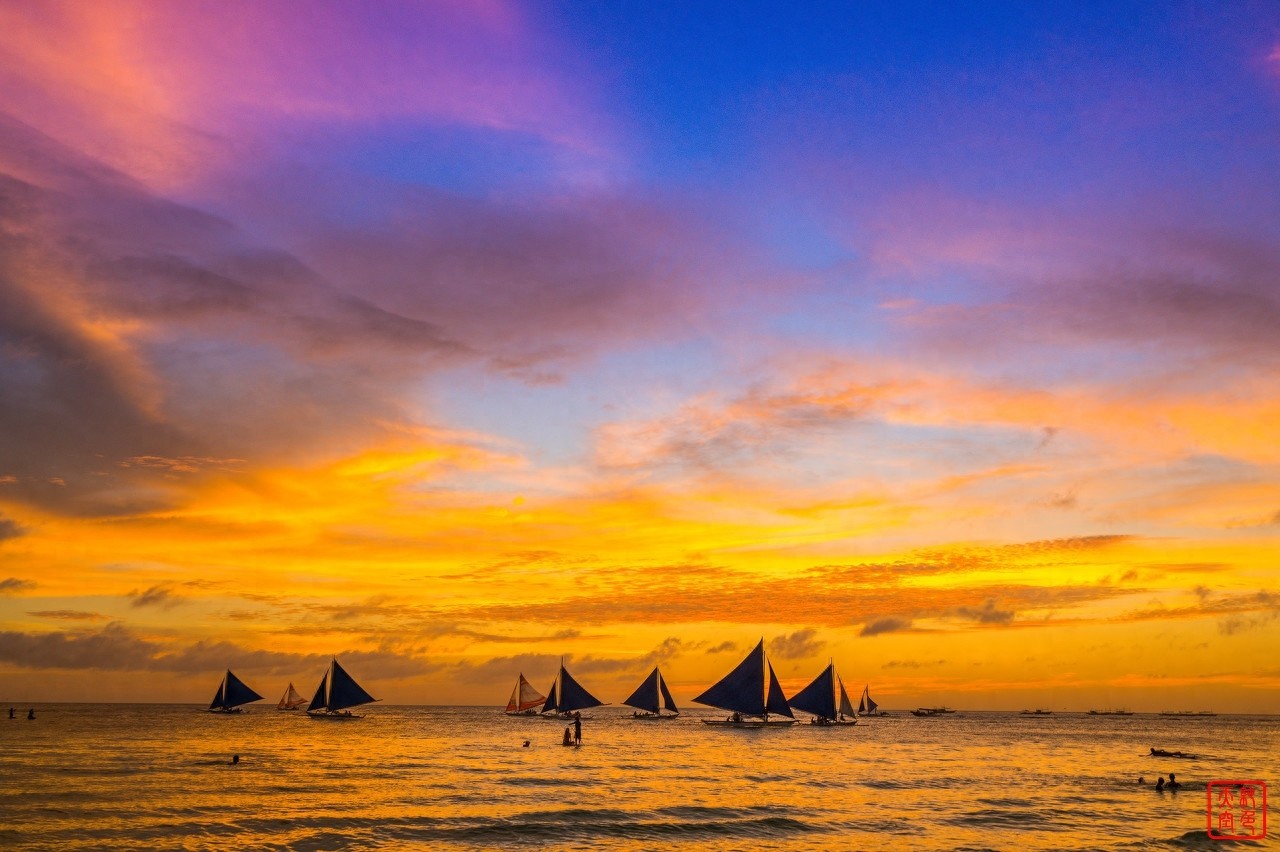 长滩岛是菲律宾中部的一座岛屿,是旅游胜地之一