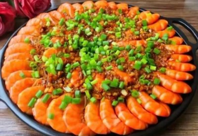 ​过年吃团圆饭餐桌上必备的12道特色菜，既有面全家人都爱吃