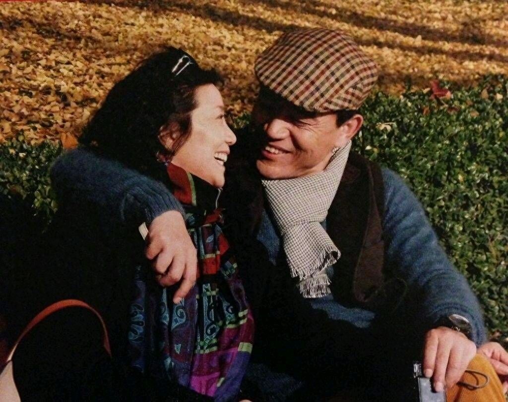 60岁陈宝国的同岁妻子赵奎娥近照