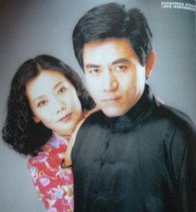 ​60岁陈宝国的同岁妻子赵奎娥近照