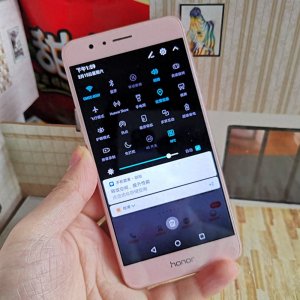 ​就差了一个字！荣耀20和荣耀V20究竟该买谁？大神给出了答案