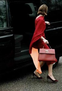 ​秋冬，酒红色搭配原来如此好看！｜色彩搭配