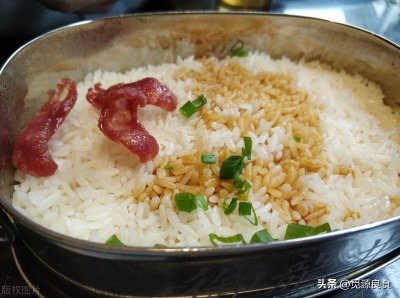 ​比蛋炒饭还美味的猪油拌饭，做法简单香气扑鼻，家人爱吃童年回忆