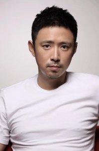 高鑫演过的电视剧(高鑫一家三口现状)