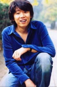 《同桌的你》老狼:一场伤心事促使他结婚,现生活状况怎样?