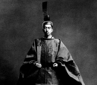 ​裕仁天皇的权力与抉择：揭示二战背后的真相，认识权力游戏的坑