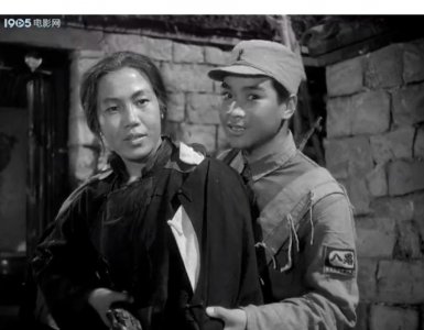 ​盘点老电影中的12位英雄母亲形象，经典难忘，“冬子妈”还健在