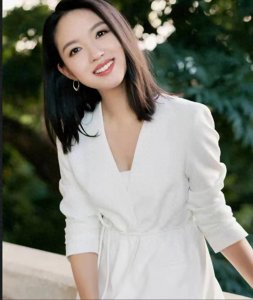 ​张梓琳：超越豪门，拥抱真我，璀璨人生由此绽放