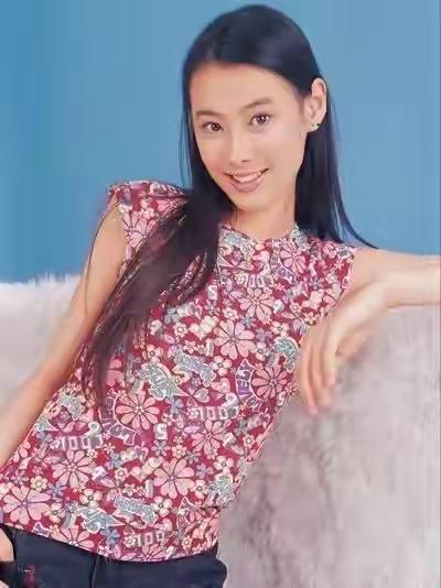 梁洛施首次正面回应过往情感:想结婚但不能强求