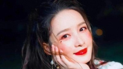 ​李沁：演技稳戏路宽，工作狂属性成就业内顶尖合作