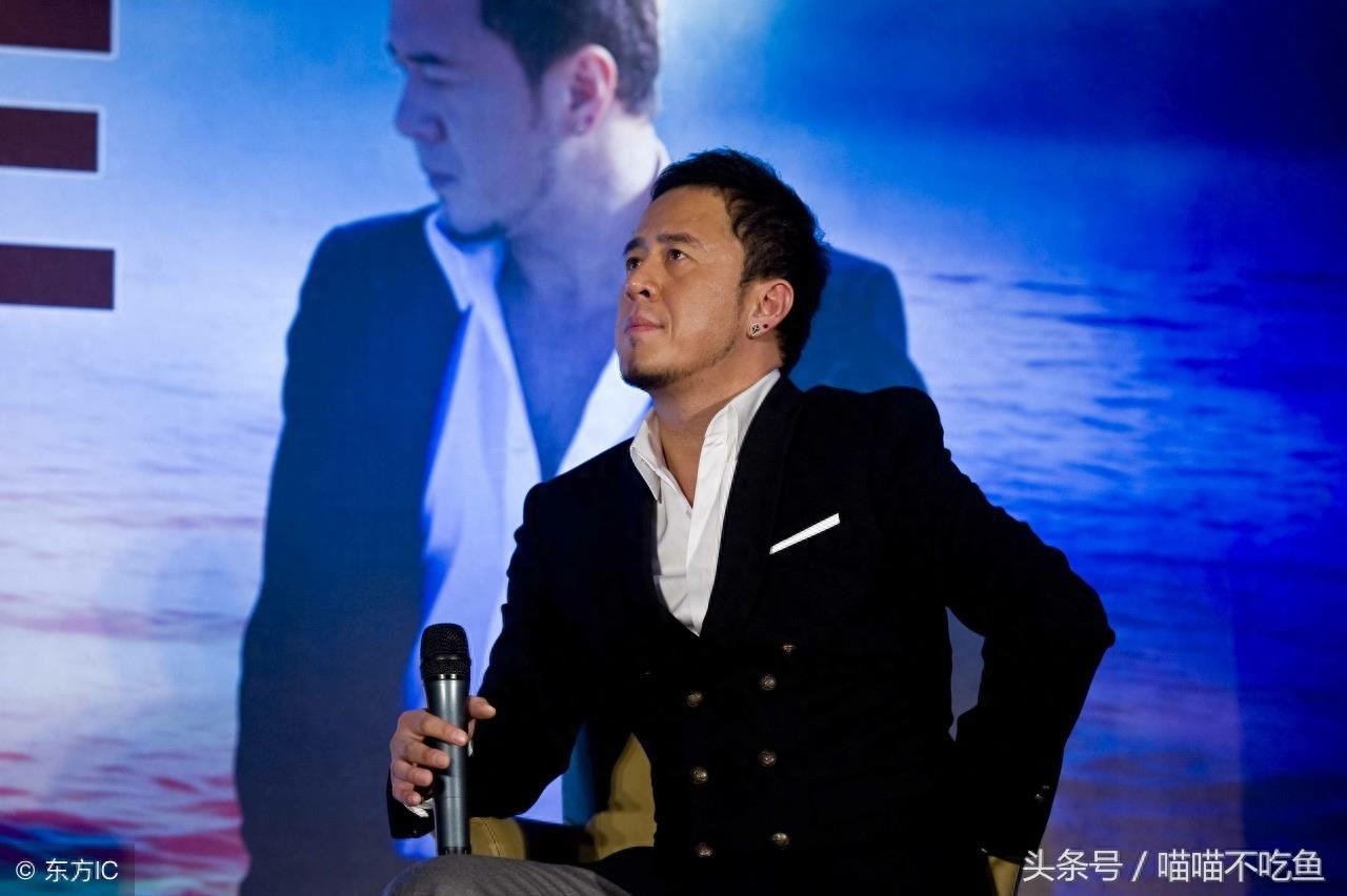 “一年开32场演唱会”的杨坤，现在怎样了？网友：无所谓！