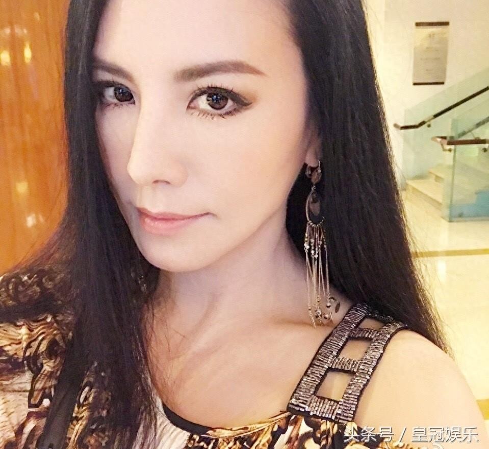 《锦绣未央》里的叱云柔，曾是豪门阔太，再婚后老公小她13岁