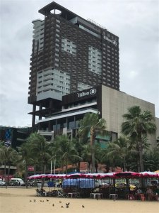 ​曼谷一个中国人工作室为何被抓