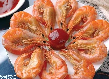 对虾可以直接吃吗 新鲜对虾的吃法 对虾可以直接吃吗 新鲜对虾的吃法