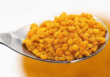 蜂花粉一天吃多少合适 根据具体情况而定 蜂花粉一天吃多少合适 根据具体情况而定