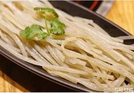 红薯粉泡一夜可以吗 干的红薯粉要泡多久 红薯粉泡一夜可以吗 干的红薯粉要泡多久