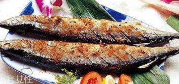 秋刀鱼的食用方法有哪些 清蒸红烧 秋刀鱼的食用方法有哪些 清蒸红烧