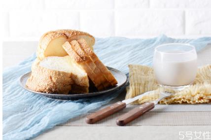 全麦面包升糖指数高吗 全麦面包不适合哪些人吃 全麦面包升糖指数高吗 全麦面包不适合哪些人吃