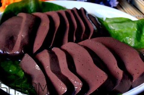 羊血变绿色怎么回事 羊血发绿还能吃吗 羊血变绿色怎么回事 羊血发绿还能吃吗