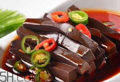 羊血变绿色怎么回事 羊血发绿还能吃吗 羊血变绿色怎么回事 羊血发绿还能吃吗