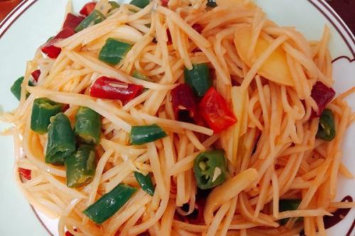 切好的土豆丝可以过夜吗 泡了两天的土豆丝还能吃吗 切好的土豆丝可以过夜吗 泡了两天的土豆丝还能吃吗